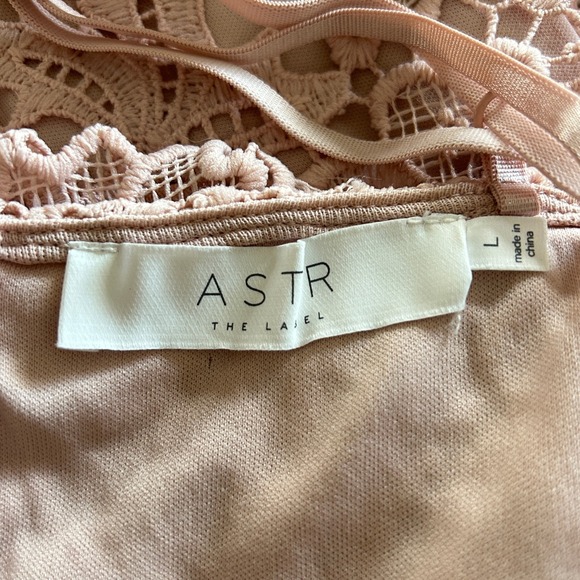 ASTR the Label Lace Midi Dress Blush Pink L Adjustable Lined Feminine NWT - Picture 8 of 9